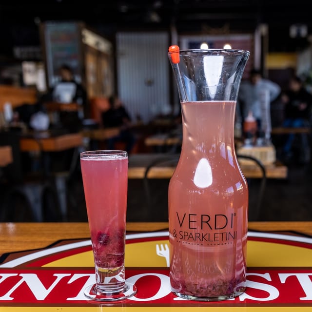 Berries Champagne.